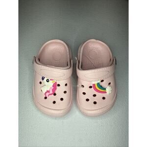 Vilocy Girls Charms Detailed Clogs in pink Size 20 (5 Toddler)
